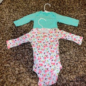 2 long sleeve onesies